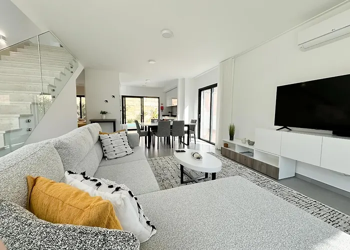 Casa Do Cruzeiro - By Sch *