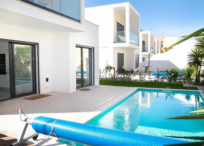 Casa Do Cruzeiro - By Sch * Foz do Arelho